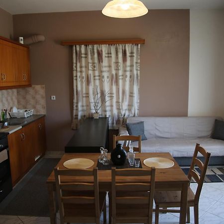 Manos Apartments 科林瓦里奥 外观 照片