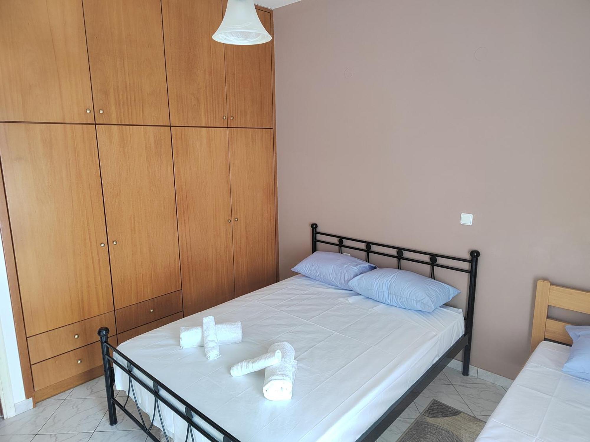 Manos Apartments 科林瓦里奥 外观 照片