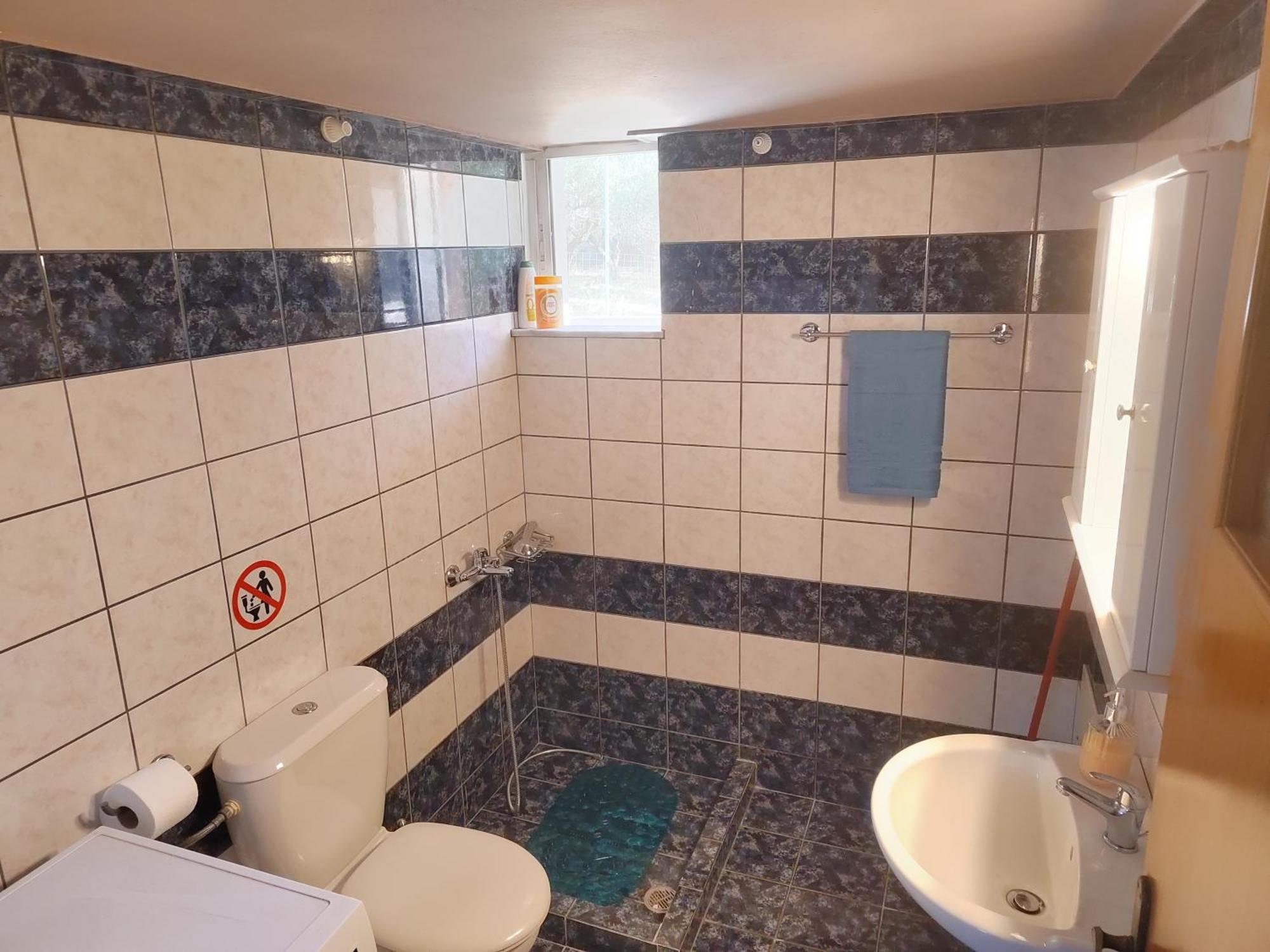 Manos Apartments 科林瓦里奥 外观 照片