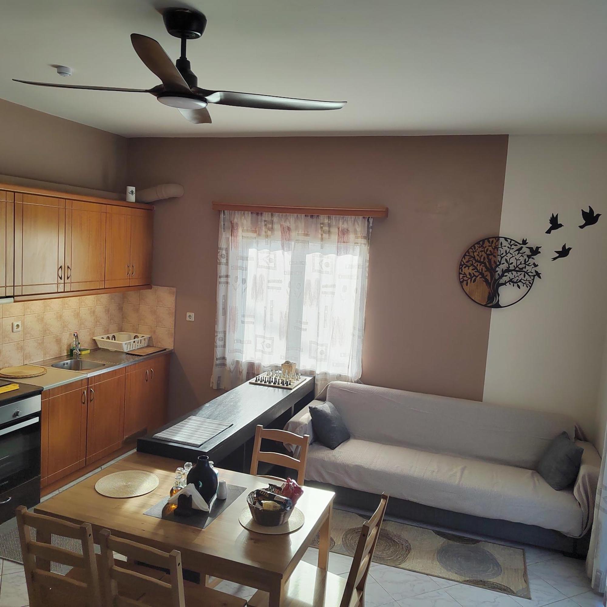 Manos Apartments 科林瓦里奥 外观 照片